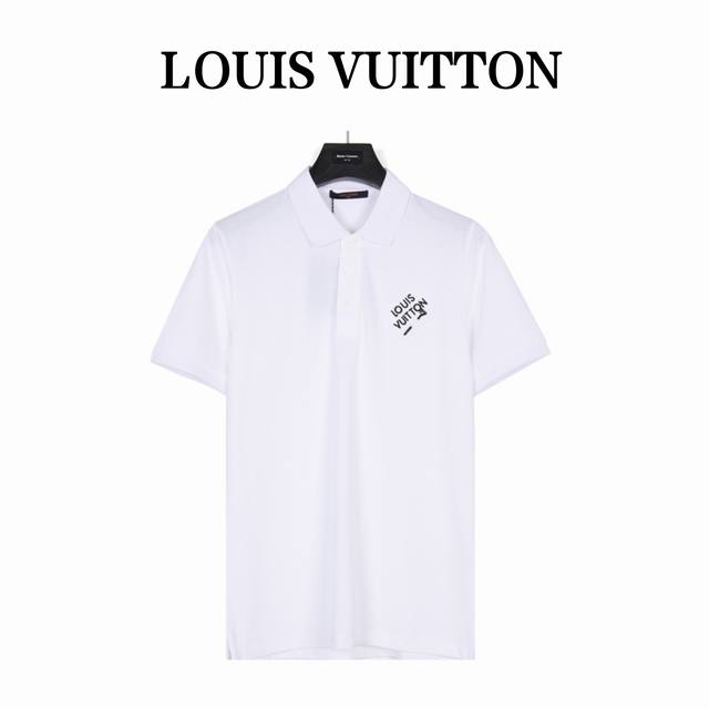 Louis Vuitton 路易威登 胸前胸针polo短袖 23夏季渠道限定配色，好多polo衫都显得老气，而这款却意外的阳光帅气 上身超级洋气有气质，女生也能