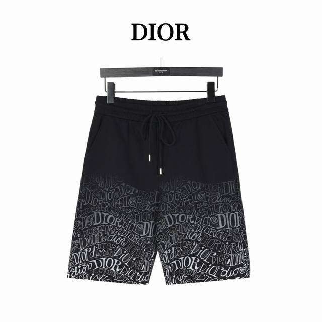 Dior 迪奥 渐变字母短裤 男女同款全新美学灵感趣味设计,渠道性质精品。让整体造型设计更加优雅时尚，今夏最火系列，无数明星潮人追捧。裁剪工艺细节处理工整为玩味