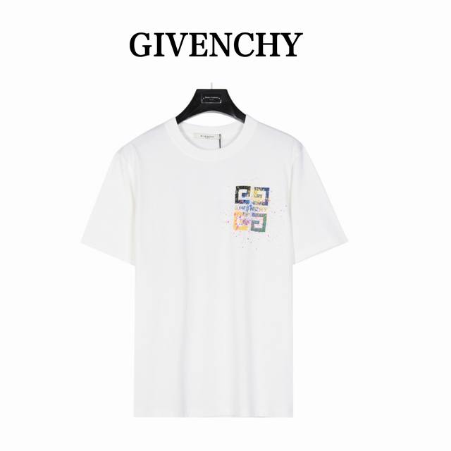 Givenchy 纪梵希 宫格彩色泼墨印花短袖t恤 定制240G水洗精梳棉棉面料 手感非常细腻柔软舒服 潮流宽松t恤，一件简简单单就让你变时髦的t恤， 细腻丰润