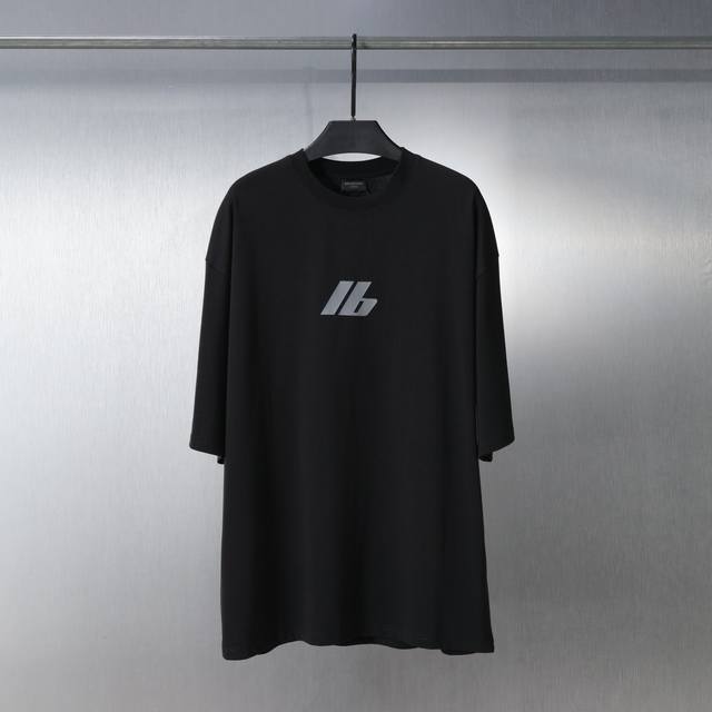 巴黎世家 Balenciaga Lb系列英文字母印花短袖 男女款 码数：S M L Xl 货号：F018 颜色：黑 白 - 点击图像关闭