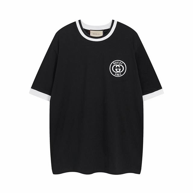 Gucci 古驰 23Ss 最新夏日 Logo刺绣t恤，采用进口哑光线绣花 三标齐全，定织32支精梳紧密纯棉面料，舒适透气不易变形。宽松版型，男女同款 码数 ：