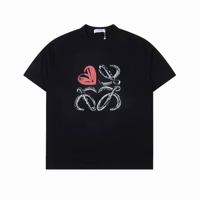 Loewe 罗意威 爱心手绘logo休闲圆领短袖t恤 - 颜色：黑色 白色 - Loewe罗意威创立于1846年的奢华皮具品牌，创新、现代、极致工艺以及对于皮革 - 点击图像关闭