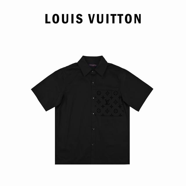 Louis Vuitton路易威登preco Drofw植绒衬衫短袖 依旧是大爆的植绒元素搭配尖领设计和定开树脂纽扣 整件衣服不是黑色而是深空灰 植绒logo要