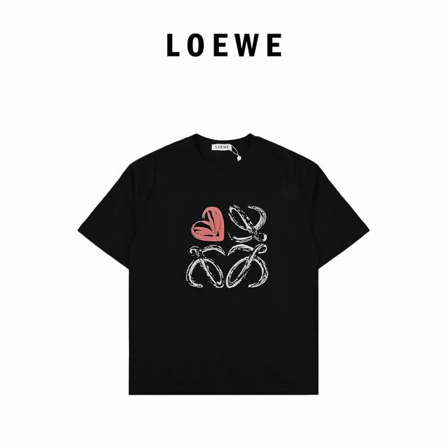 Loewe 罗意威 新款爱心手绘logo休闲圆领短袖t恤 - 颜色：黑色 白色 - Loewe罗意威创立于1846年的奢华皮具品牌，创新、现代、极致工艺以及对于