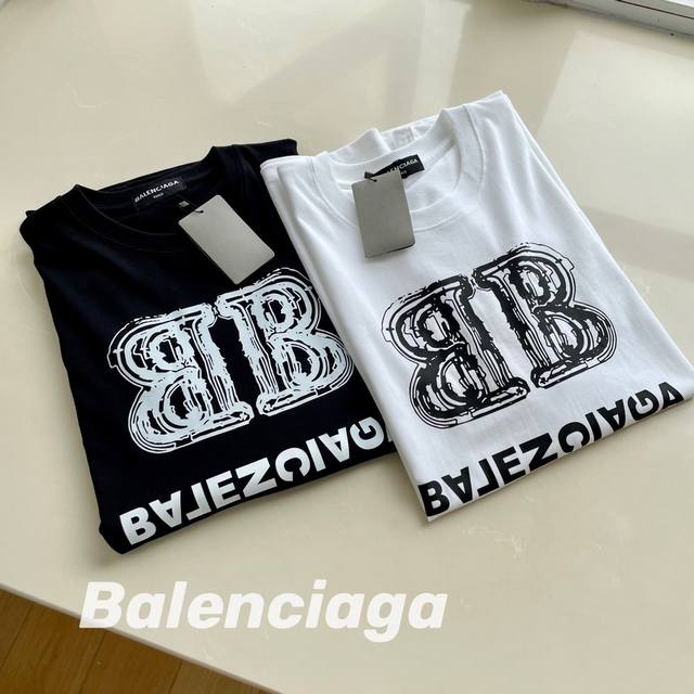 上新上新 Balenciaga 巴黎世家24新款胸前涂鸦logo情侣款圆领短袖t恤,男女同款，你值得拥有绝佳夏季穿搭必备单品 经典百搭永不过时系列，男女同款 情