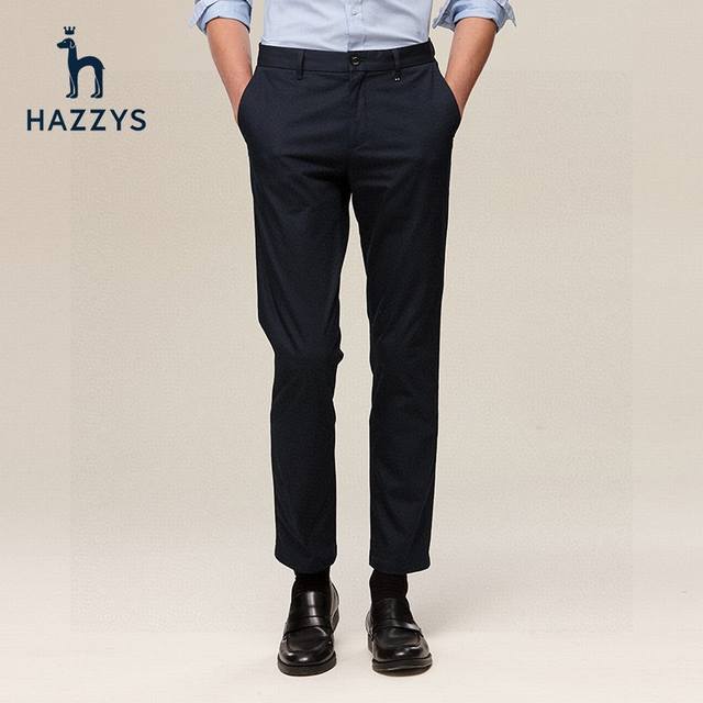 哈吉斯春季新品男士休闲裤 Hazzys起源于英国 从19世纪开始，剑桥大学与牛津大学每年都有赛艇比赛， Hazzys品牌的名称源自剑桥大学赛艇俱乐部名称 标志源 - 点击图像关闭