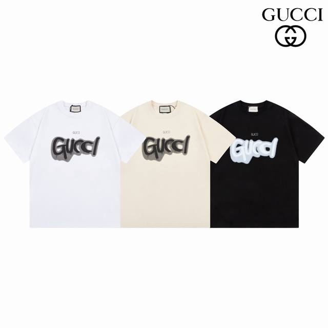 首家nfc官网版本』 Gucci24Ss春夏新款印花情侣t恤，采用260克重双纱面料，手感柔软细腻舒服，质感更是一级棒，极简凸显气质，细节精湛上身效果十分出色，