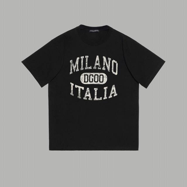 Dolce&Gabbana杜嘉班纳 春夏2024Ss 限定破损字母 印花短袖t恤 购入原版开模打造，全套定制辅料，细节决定成败。 面料：规格采用实打实280G