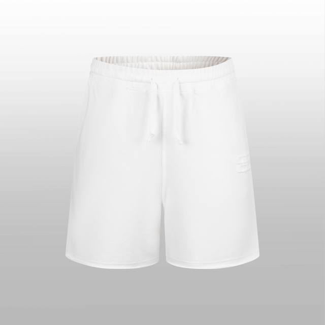 顶级版本 区别通货 - Moncler新款抽绳短裤 - 颜色: 白色 - 尺码：Xs S M L - 辅料: 全套定制辅料 - 版型：宽松 - 无性别区分 男女