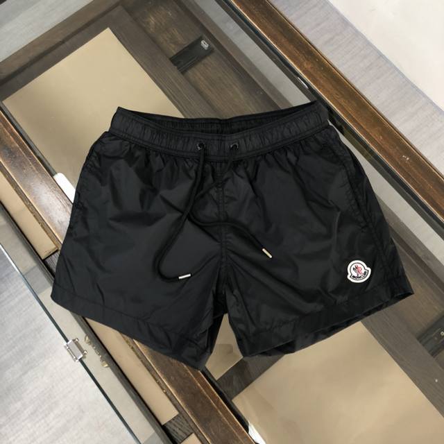 Moncler 蒙口 春夏新品、最新专柜款短裤、时尚沙滩裤、定制原版 做工细节无可挑剔、完美出品、专柜高科技速干纤维尼龙面料、清爽舒适、型男必备、13颜色可选、